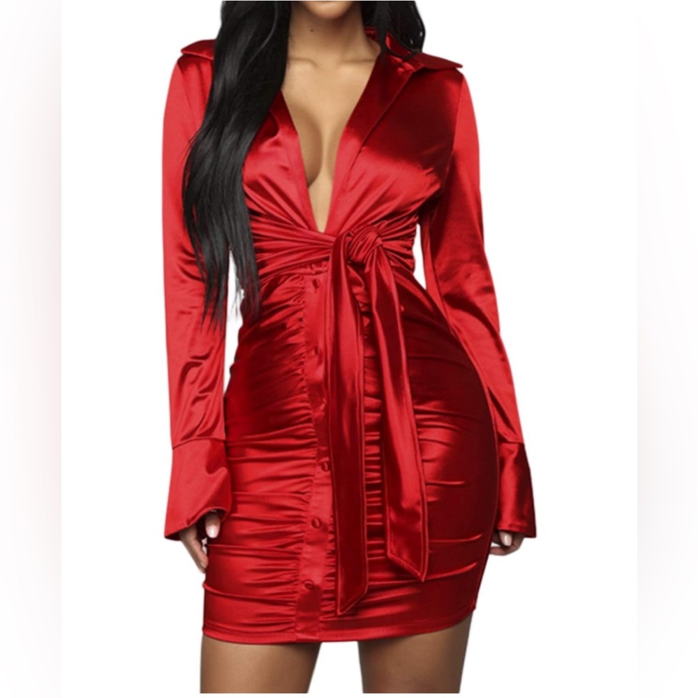 Boutique Satin Red Tie Waist Rouched Dress
Size Small
